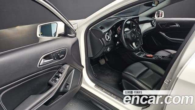 Mercedes-Benz GLA-класс X156 GLA200 d, 2017 11