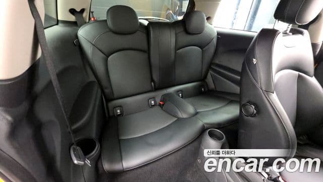 Mini Cooper D 3세대, 2015 12