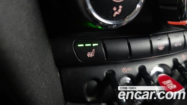 Mini Cooper D 3세대, 2015 17