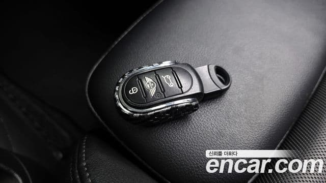 Mini Cooper D 3세대, 2015 18