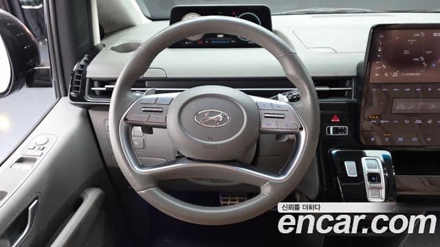 Hyundai Staria Inspiration, 2023 13