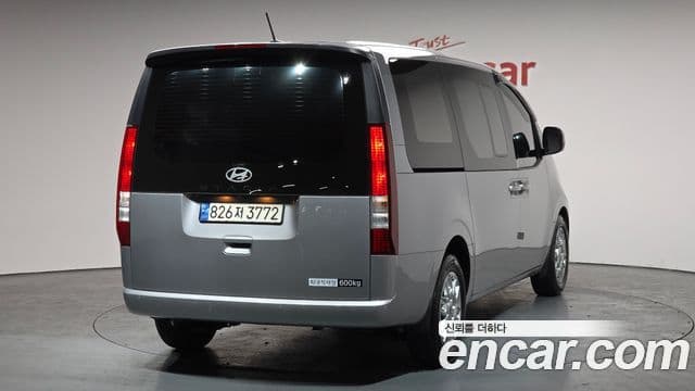 Hyundai Staria Modern, 2025 2