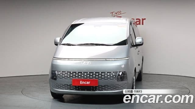 Hyundai Staria Modern, 2025 3