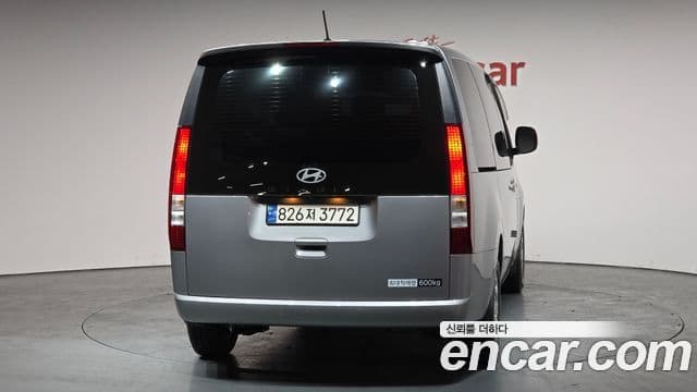 Hyundai Staria Modern, 2025 4