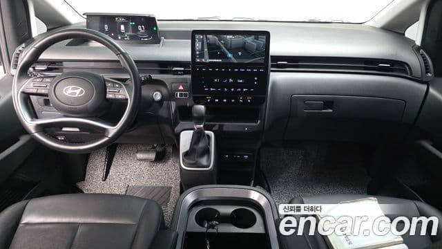 Hyundai Staria Modern, 2025 7