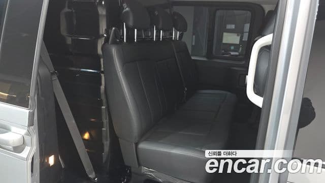 Hyundai Staria Modern, 2025 12