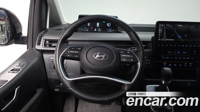 Hyundai Staria Modern, 2025 14