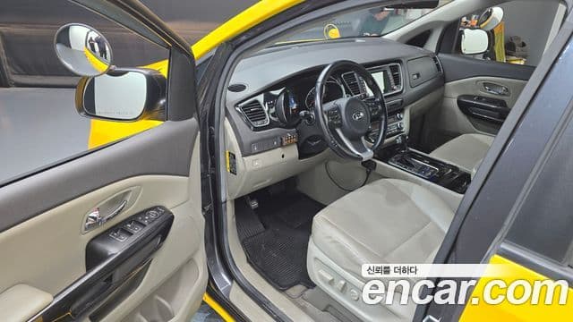 Kia All New Carnival 9인승 Children Escort Vehicle, 2016 10