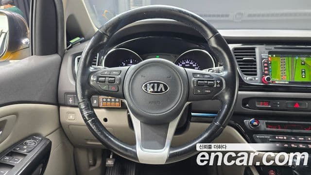 Kia All New Carnival 9인승 Children Escort Vehicle, 2016 13