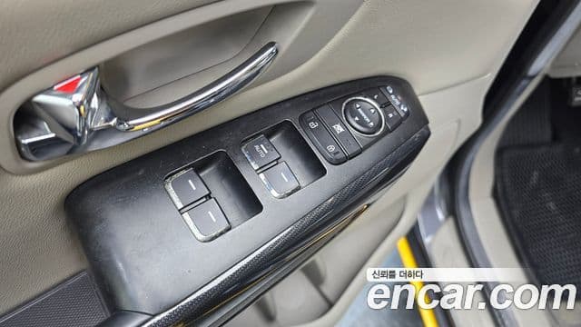 Kia All New Carnival 9인승 Children Escort Vehicle, 2016 14