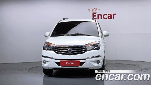 KG모빌리티(SsangYong) Korando 투리스모 4WD 9인승 Adventure 60th Edition, 2015 3