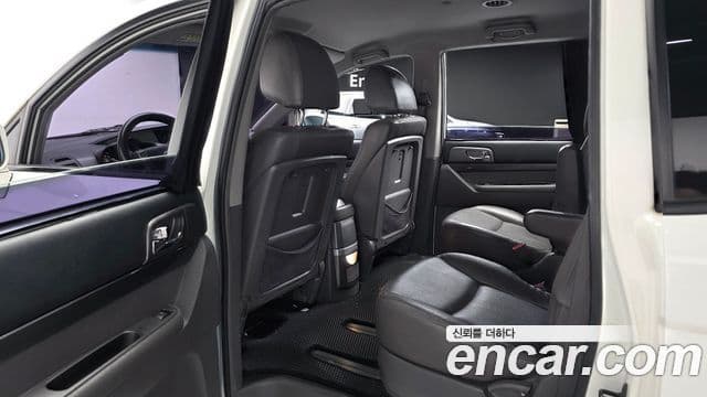 KG모빌리티(SsangYong) Korando 투리스모 4WD 9인승 Adventure 60th Edition, 2015 12