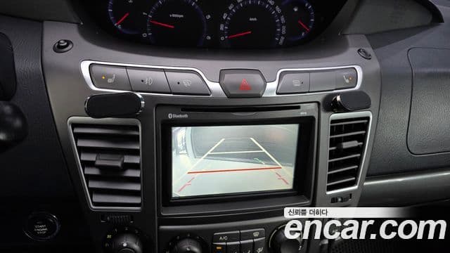 KG모빌리티(SsangYong) Korando 투리스모 4WD 9인승 Adventure 60th Edition, 2015 16