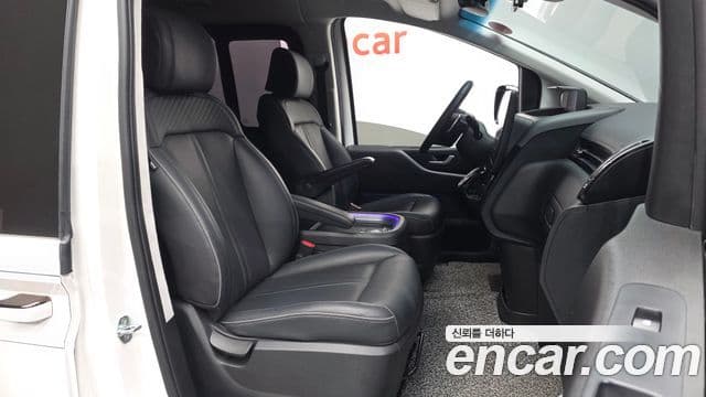 Hyundai Staria Prestige, 2022 11