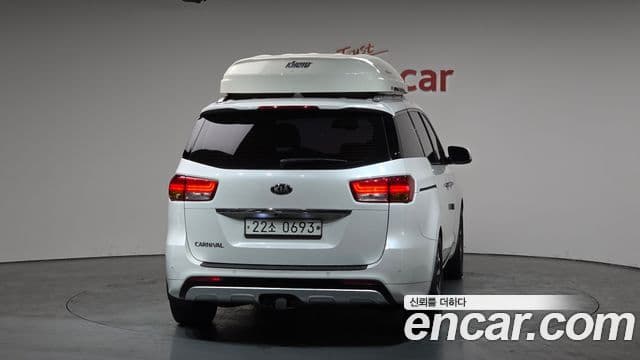 Kia All New Carnival Prestige, 2016 4