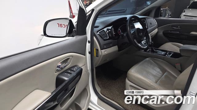 Kia All New Carnival Prestige, 2016 12