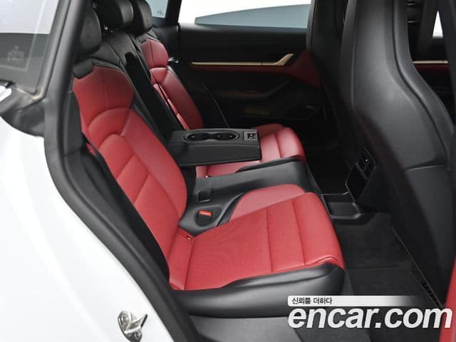 Porsche 타이칸 4 Cross Turismo, 2025 11