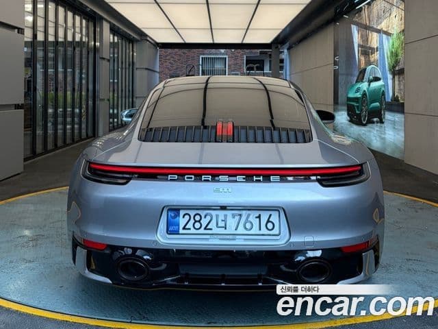 Porsche 911 (992) Carrera, 2024 4