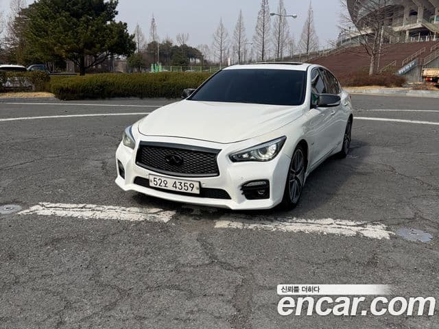 Infiniti Q50 3.5 гибрид Essence, 2016 3