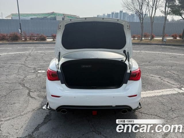 Infiniti Q50 3.5 гибрид Essence, 2016 4