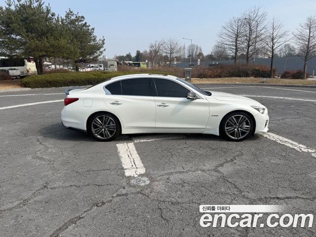 Infiniti Q50 3.5 гибрид Essence, 2016 6