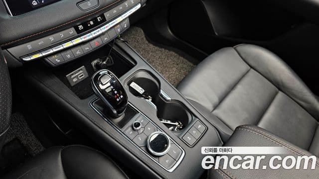 Cadillac XT4 2.0 Sport AWD, 2023 9