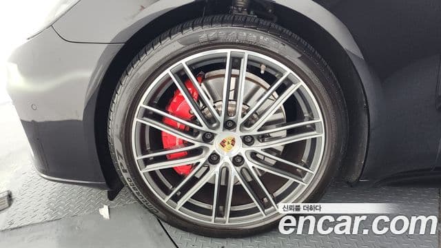 Porsche Panamera (971) 4.0 GTS, 2020 все фото