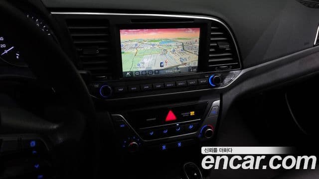 Hyundai Avante AD 1.6 GDI Value Plus, 2017 14