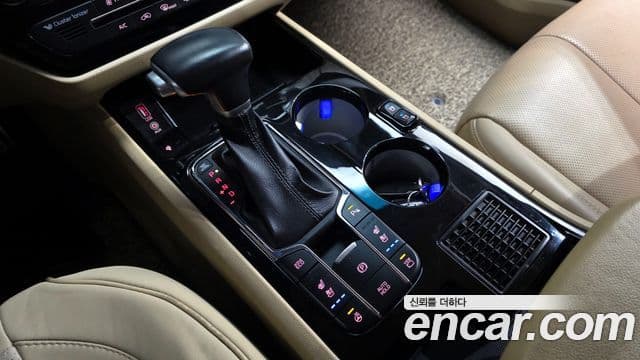 Kia The / новый New Carnival Noblesse Special, 2019 9