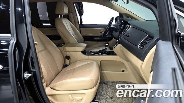 Kia The / новый New Carnival Noblesse Special, 2019 11