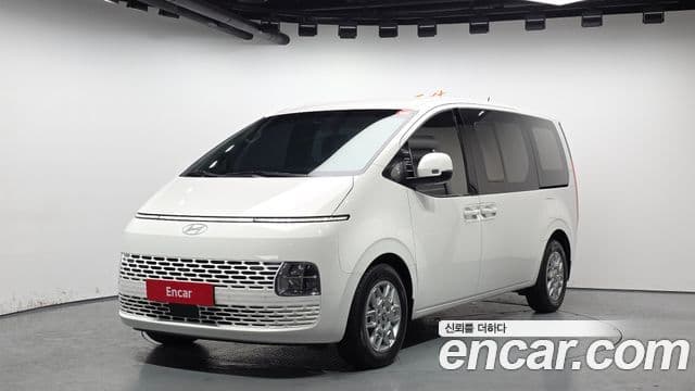 Hyundai Staria Modern, 2025 1