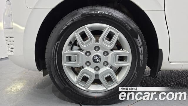 Hyundai Staria Modern, 2025 все фото