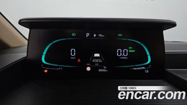 Hyundai Staria Modern, 2025 8