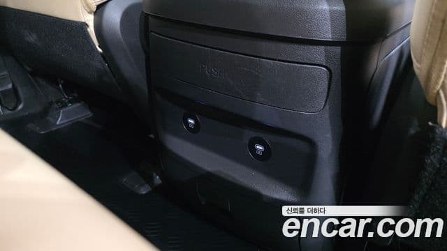 Hyundai Staria Modern, 2025 19