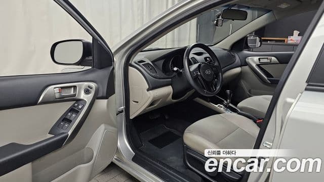 Kia Forte 1.6 CVVT Si, 2009 10