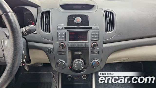 Kia Forte 1.6 CVVT Si, 2009 16