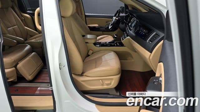 Kia The / новый New Carnival VIP, 2019 11