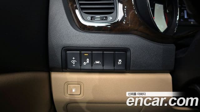 Kia The / новый New Carnival VIP, 2019 16