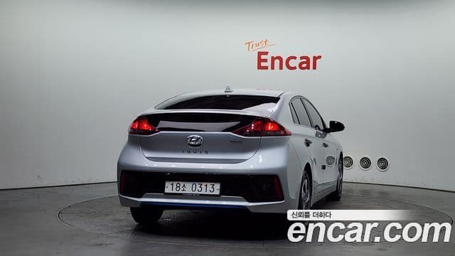 Hyundai Ioniq гибрид, 2016 4