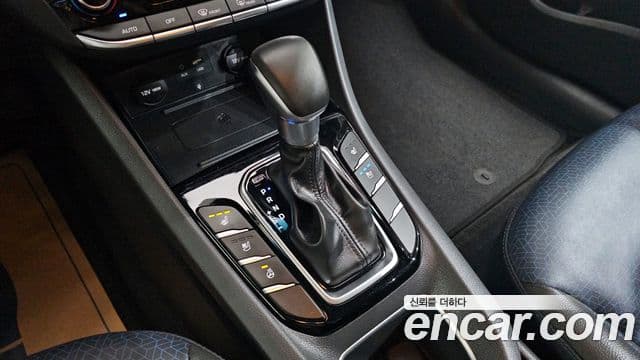 Hyundai Ioniq гибрид, 2016 9