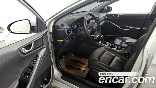 Hyundai Ioniq гибрид, 2016 10