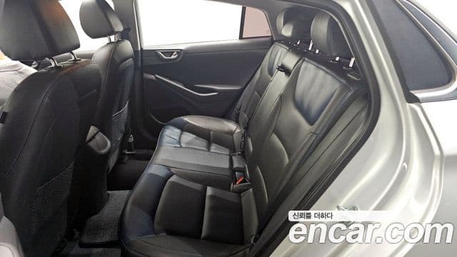 Hyundai Ioniq гибрид, 2016 11