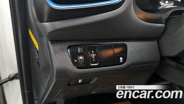 Hyundai Ioniq гибрид, 2016 15