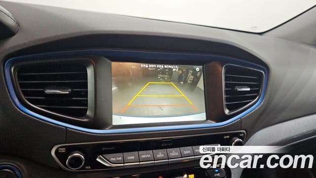 Hyundai Ioniq гибрид, 2016 18