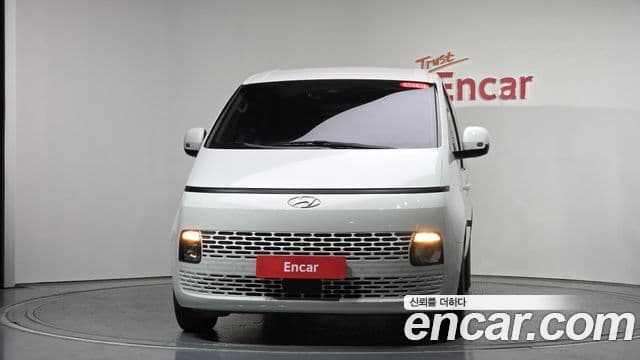Hyundai Staria Modern, 2023 3