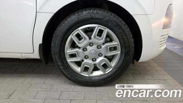 Hyundai Staria Modern, 2023 все фото