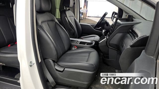 Hyundai Staria Modern, 2023 11