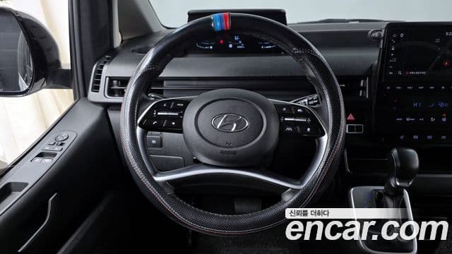 Hyundai Staria Modern, 2023 13