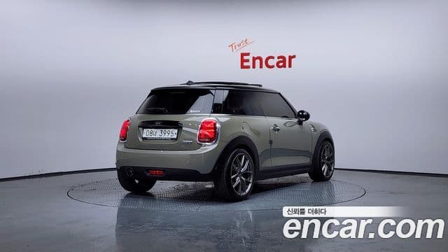 Mini Cooper 3세대, 2019 2