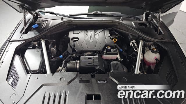 Genesis GV70, 2021 6